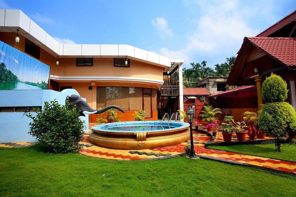 Sreeragam Luxury Villa Retreat Kochi Exterior photo