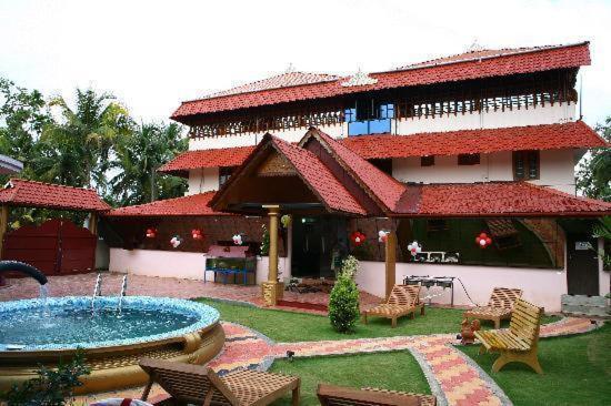 Sreeragam Luxury Villa Retreat Kochi Exterior photo